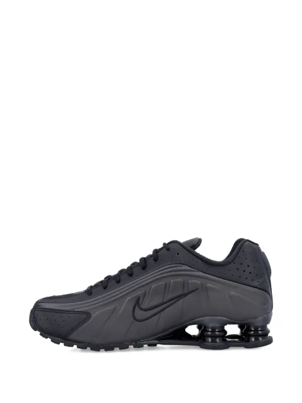 Nike Shox R4 Sneakers | Black | FARFETCH