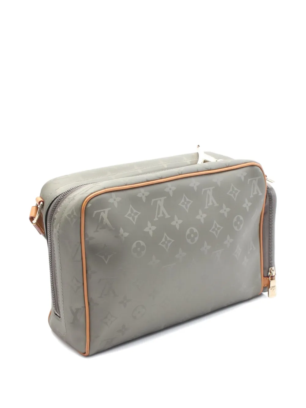 Louis Vuitton Pre-Owned 2018 Monogram Titanium shoulder bag | Pre-Owned | Image 2