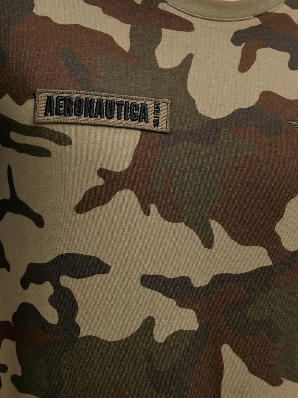 Aeronautica Militare T-shirt met camouflageprint patch Bruin