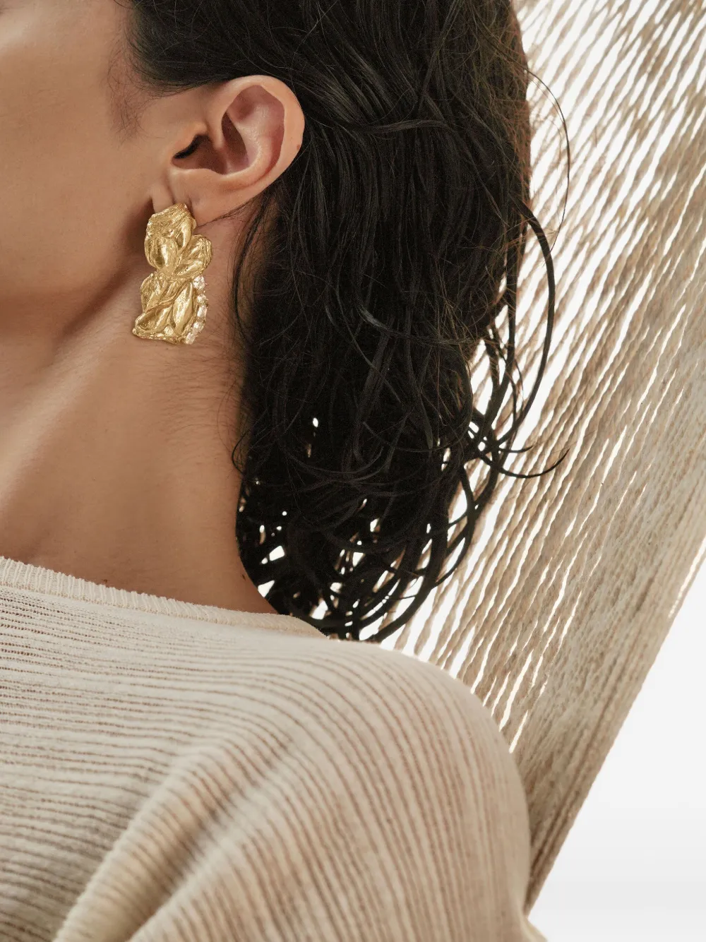  Loveness Lee Zakia Textured Sapphire Earrings - Gold 