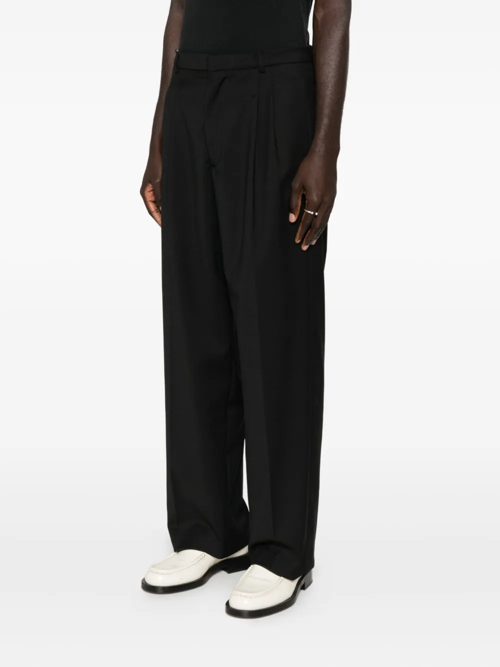 AMARÁNTO Broek met geplooid detail Zwart