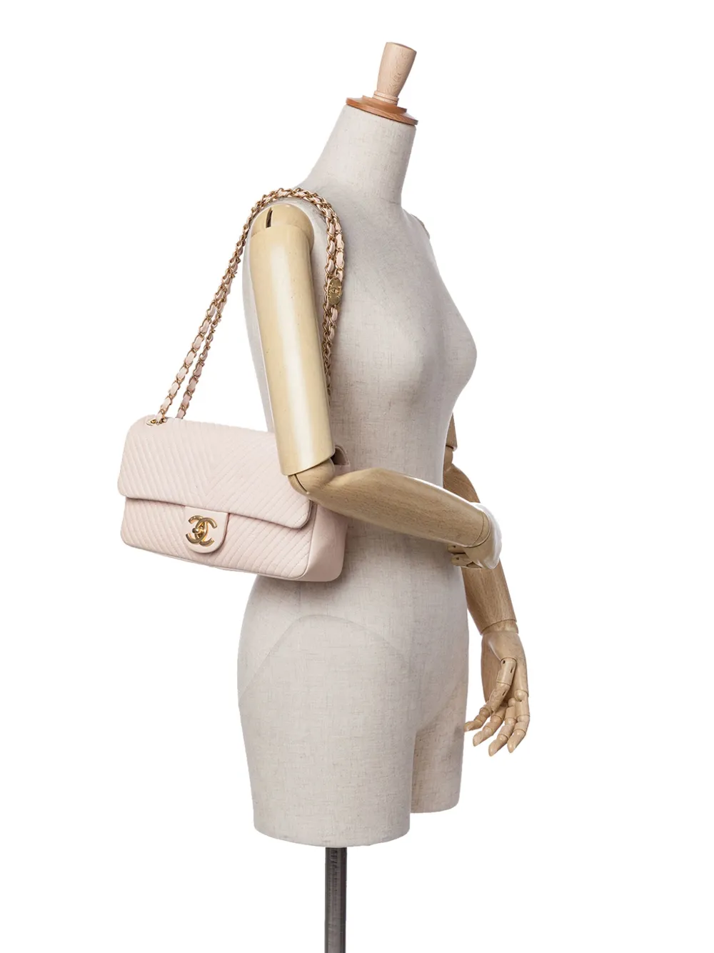 CHANEL Pre-Owned 2013-2014 Medium Chevron Wrinkled Calfskin Medallion Charm Flap shoulder bag | Pre-Owned | Image 2