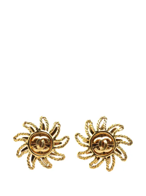 CHANEL Pre-Owned pendientes de clip con logo CC bañados en oro 1994