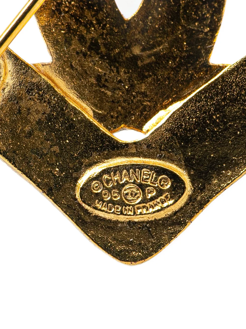 Pre-owned Chanel 1995 Gold Plated Cc Heart Brooch Costume Brooch