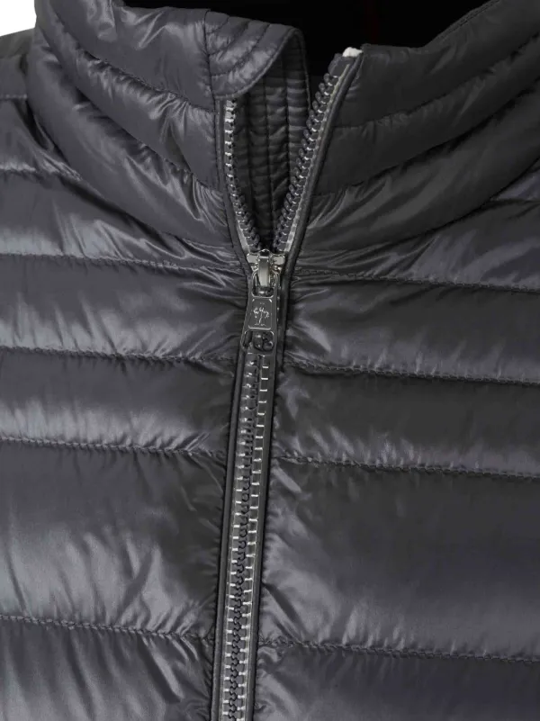 モンクレール ハイネックパッドジャケット ブラック Moncler ハイネック パデッドジャケット | ブラック | FARFETCH JP