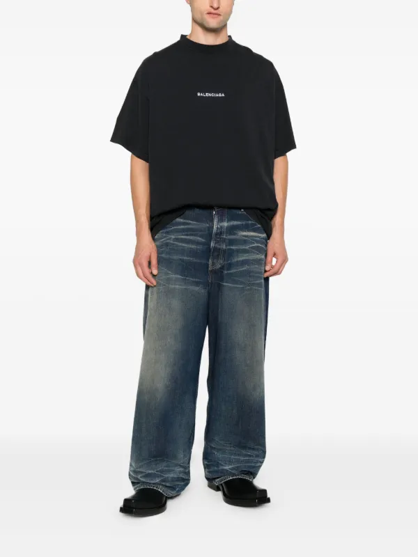 Balenciaga logo-embroidered sleeve-patch t-shirt | Black | FARFETCH CA