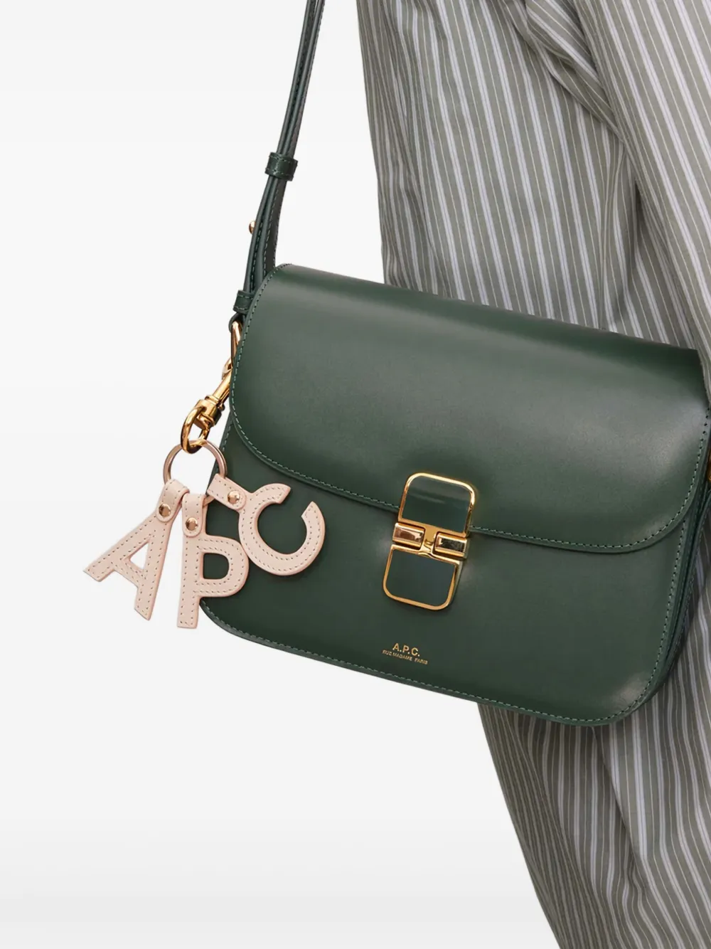 A.P.C. Letter leren sleutelhanger Beige