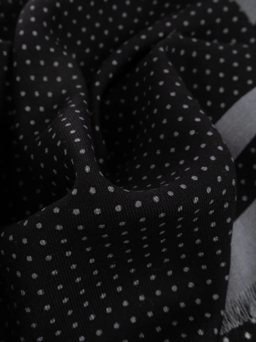 Emporio Armani Sjaal met stippen Zwart