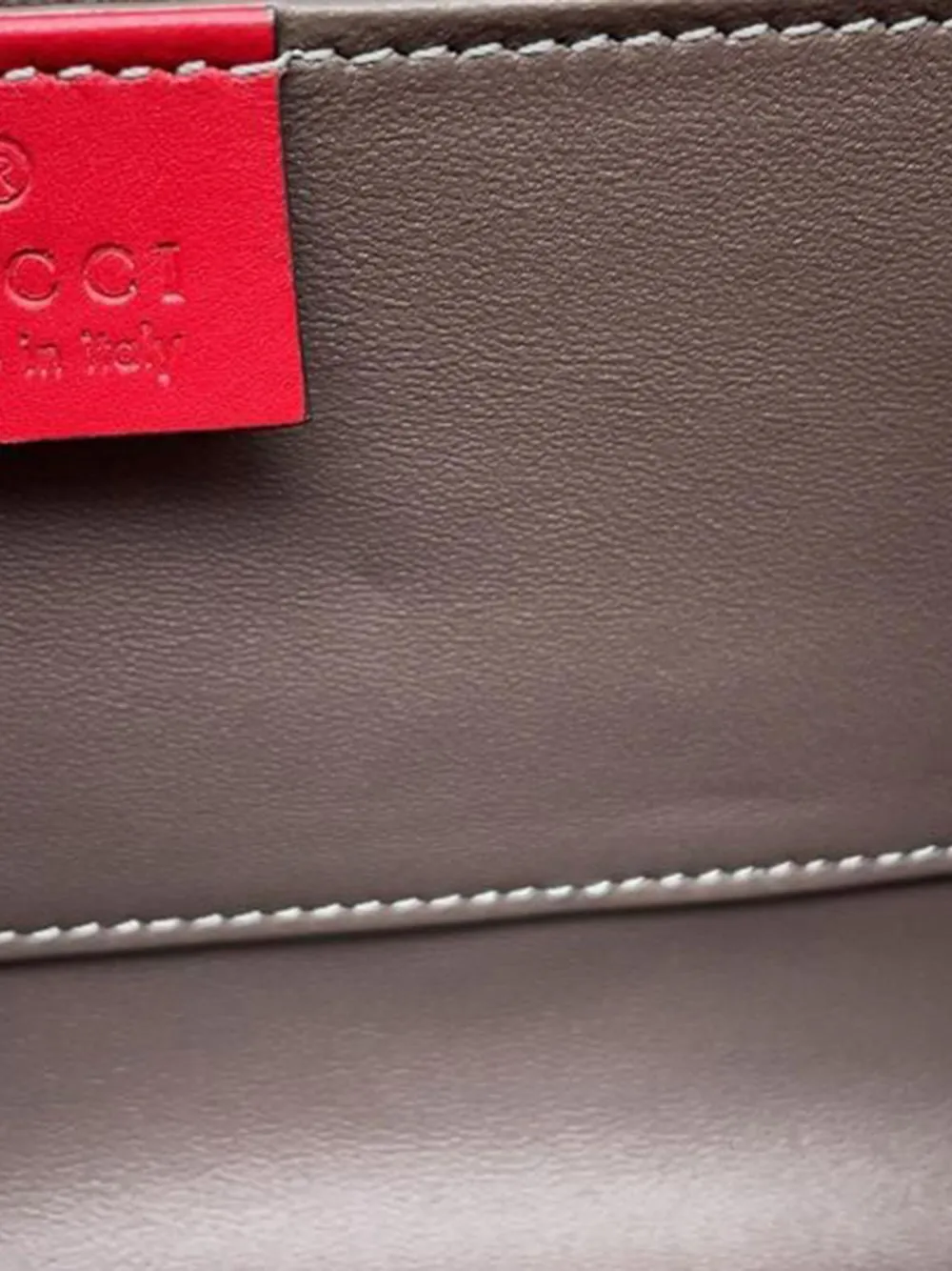 Pre-owned Gucci 2016-2025 Small Leather Zumi Satchel In Red