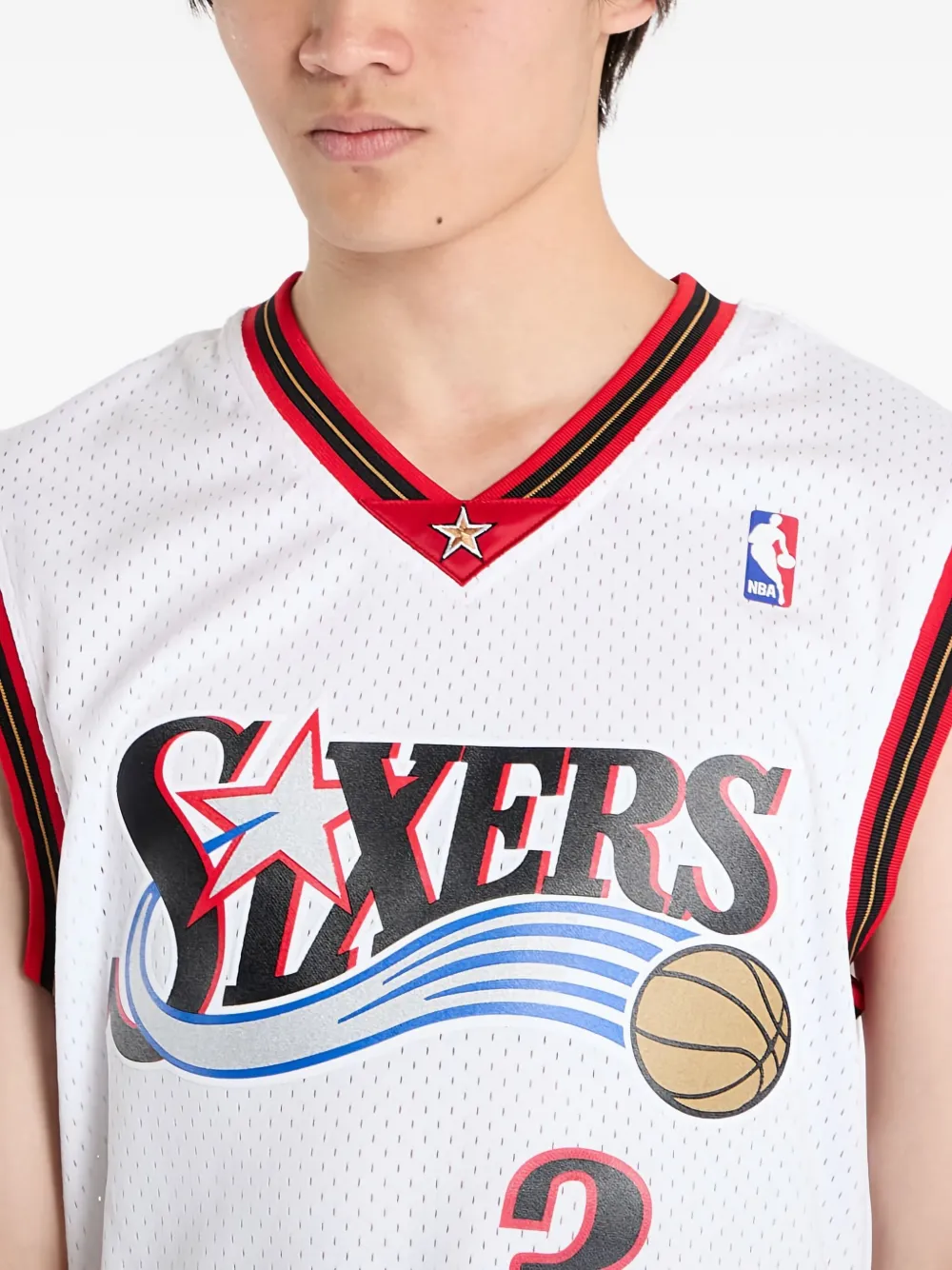 Mitchell & Ness NBA 76Ers 2000 Allen Iverson Swingman Home T-shirt Wit