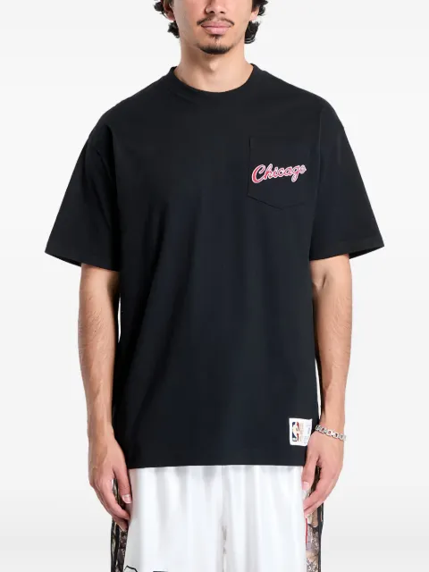 Mitchell & Ness Chicago Bulls Vintage Logo Double Hit T-shirt