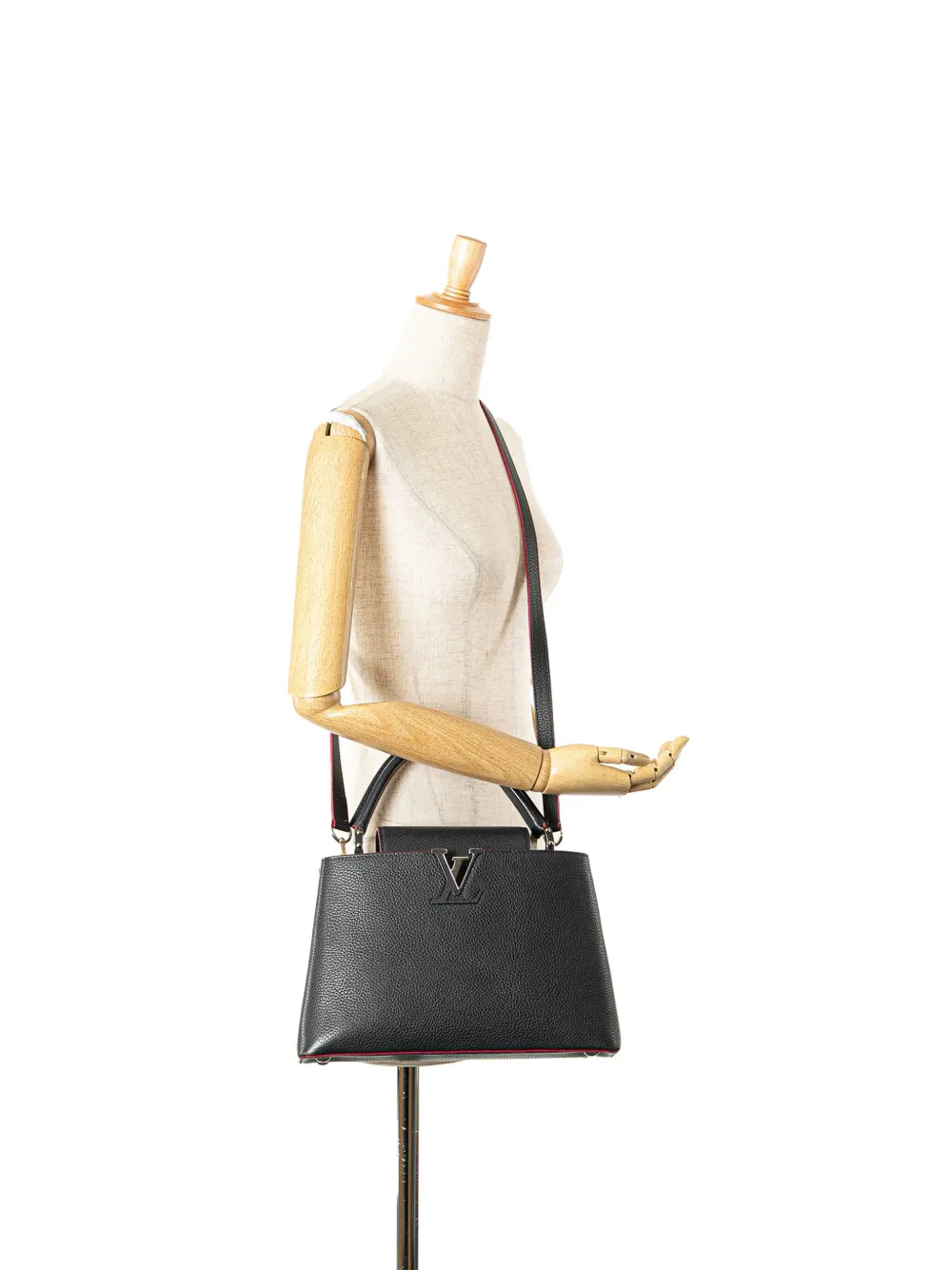 Pre-owned Louis Vuitton 2016 Taurillon Capucines Pm Satchel