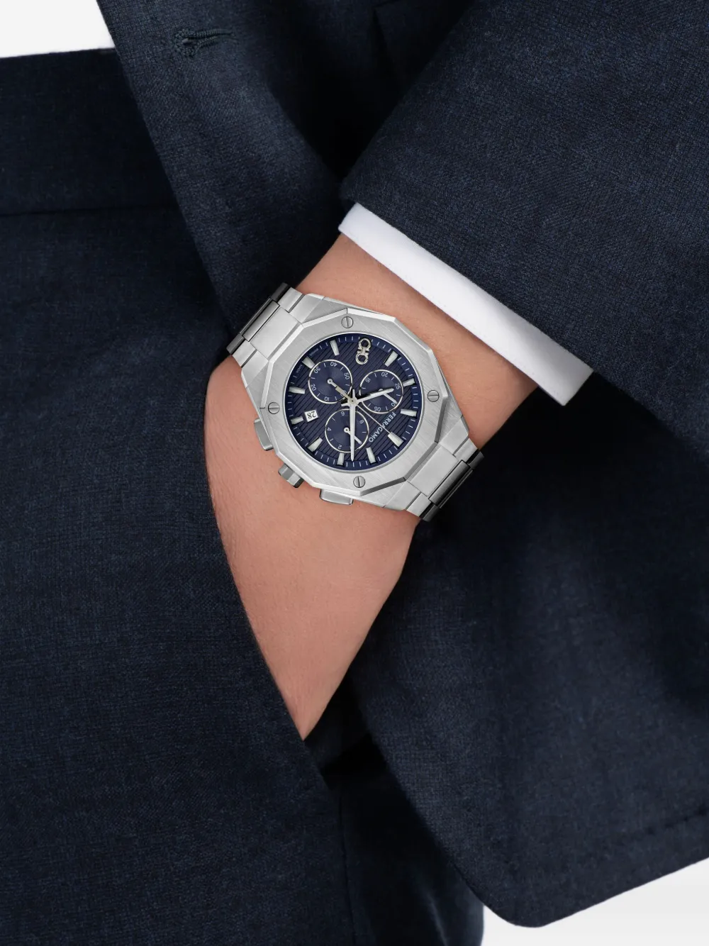  Ferragamo Versilia 42mm - Silver 