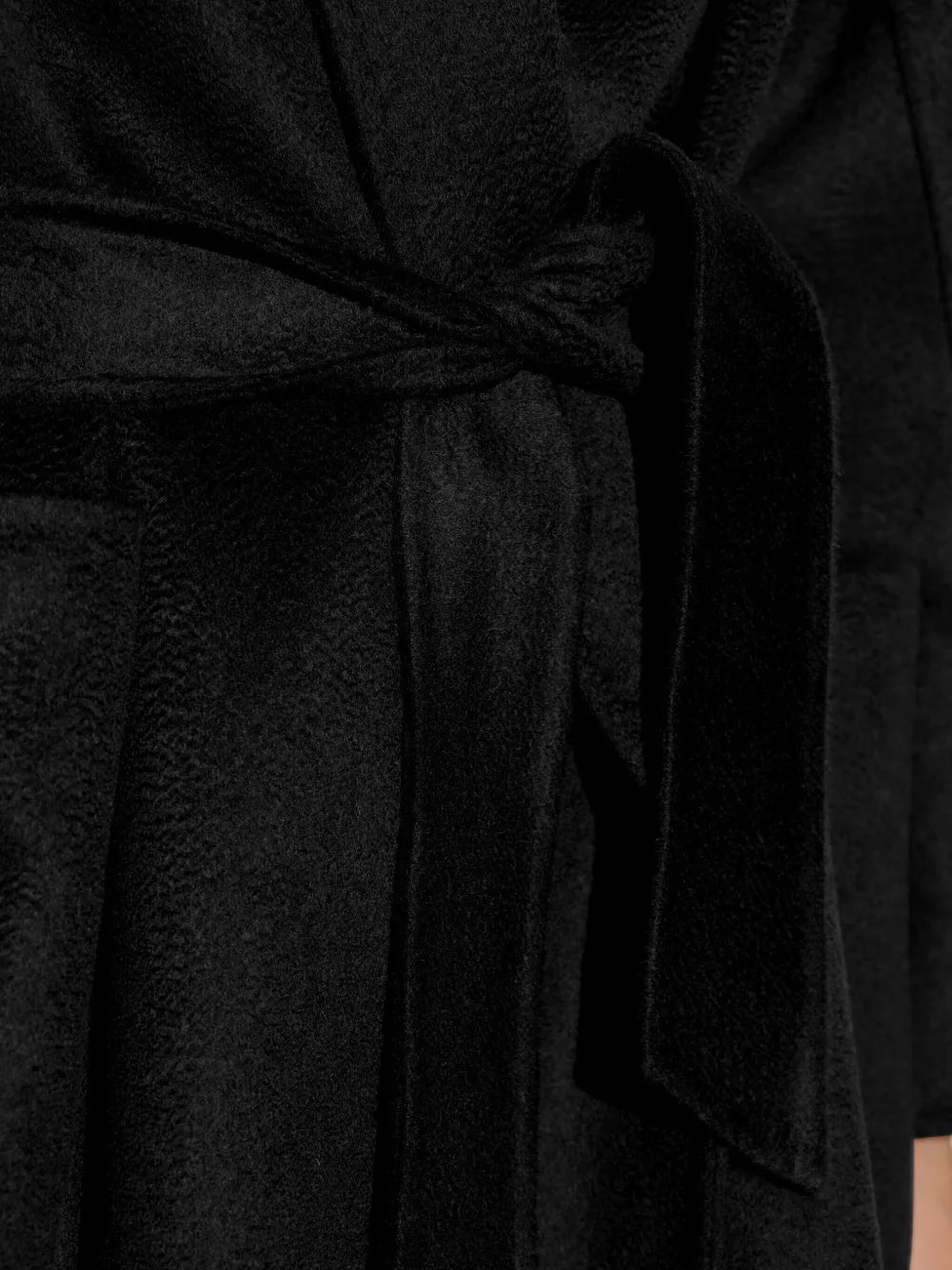 Max Mara cashmere coat Zwart