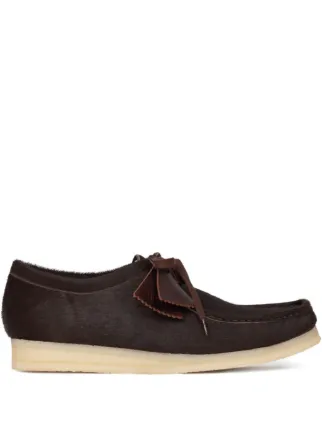 SANDRO Sapato Wallabee Originals x Clarks | Marrom | FARFETCH BR