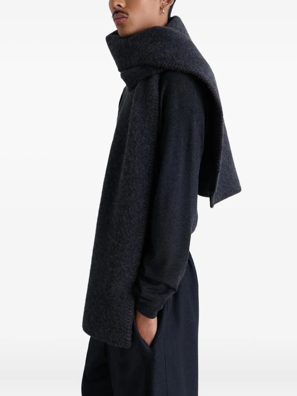 Lemaire Wool Felt-edge Scarf In Black