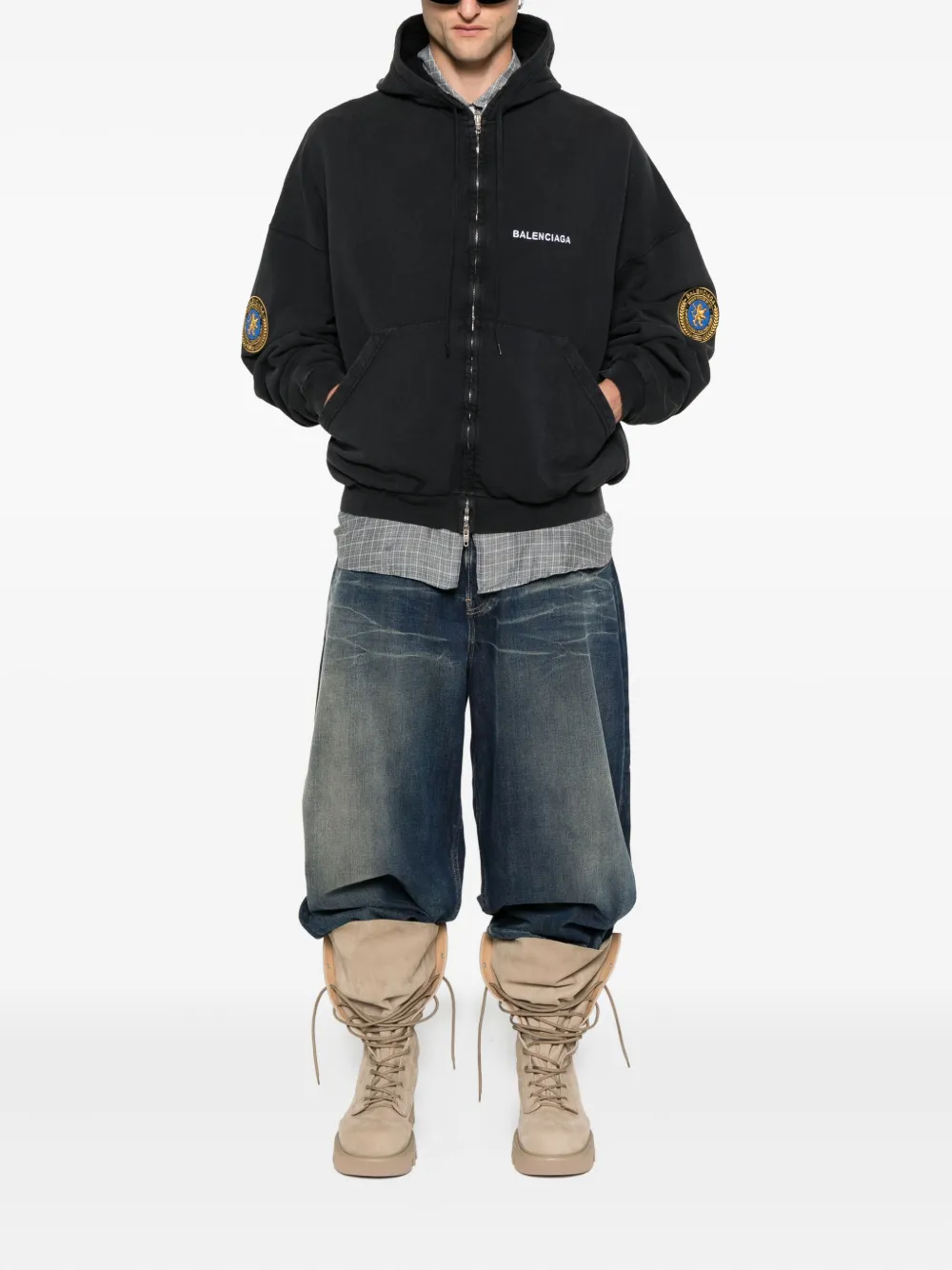 Balenciaga Hoodie met patch Zwart