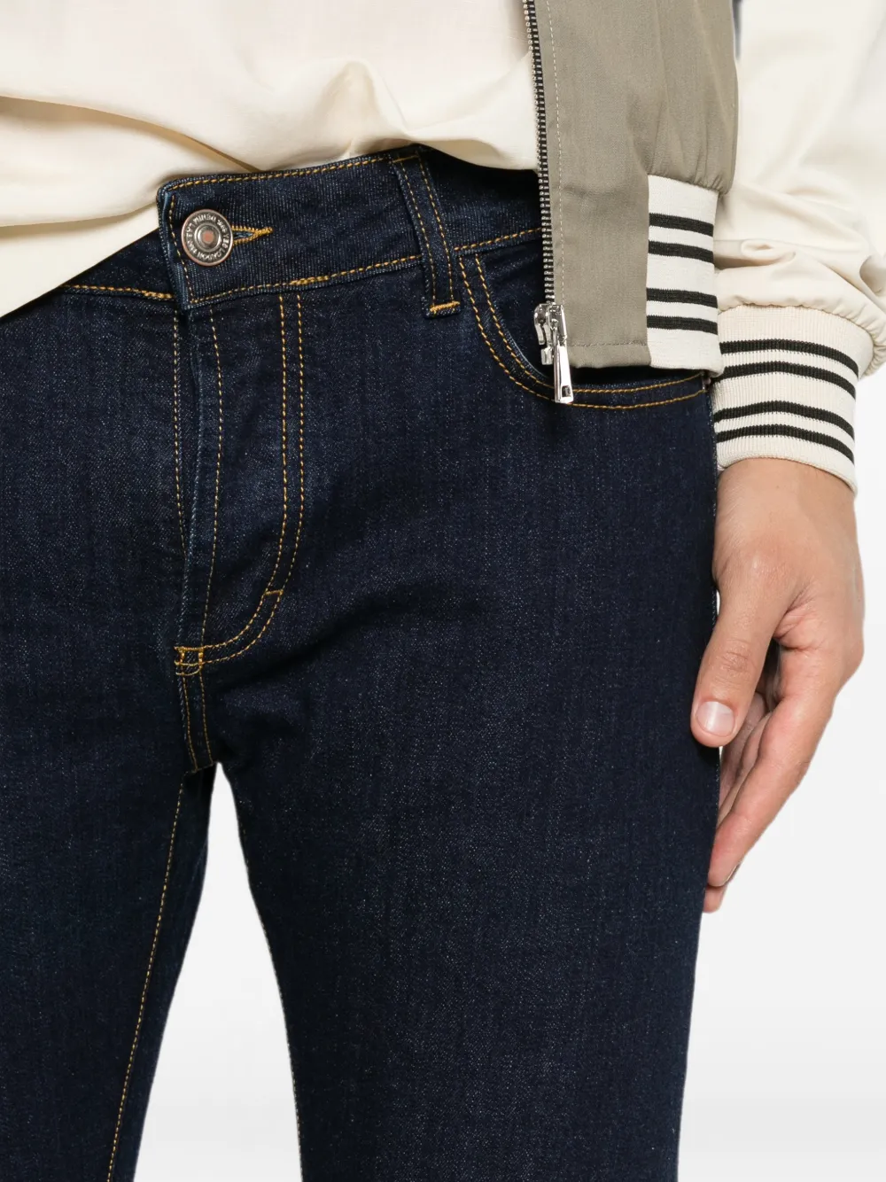YES LONDON Slim-fit jeans met logoplakkaat Blauw