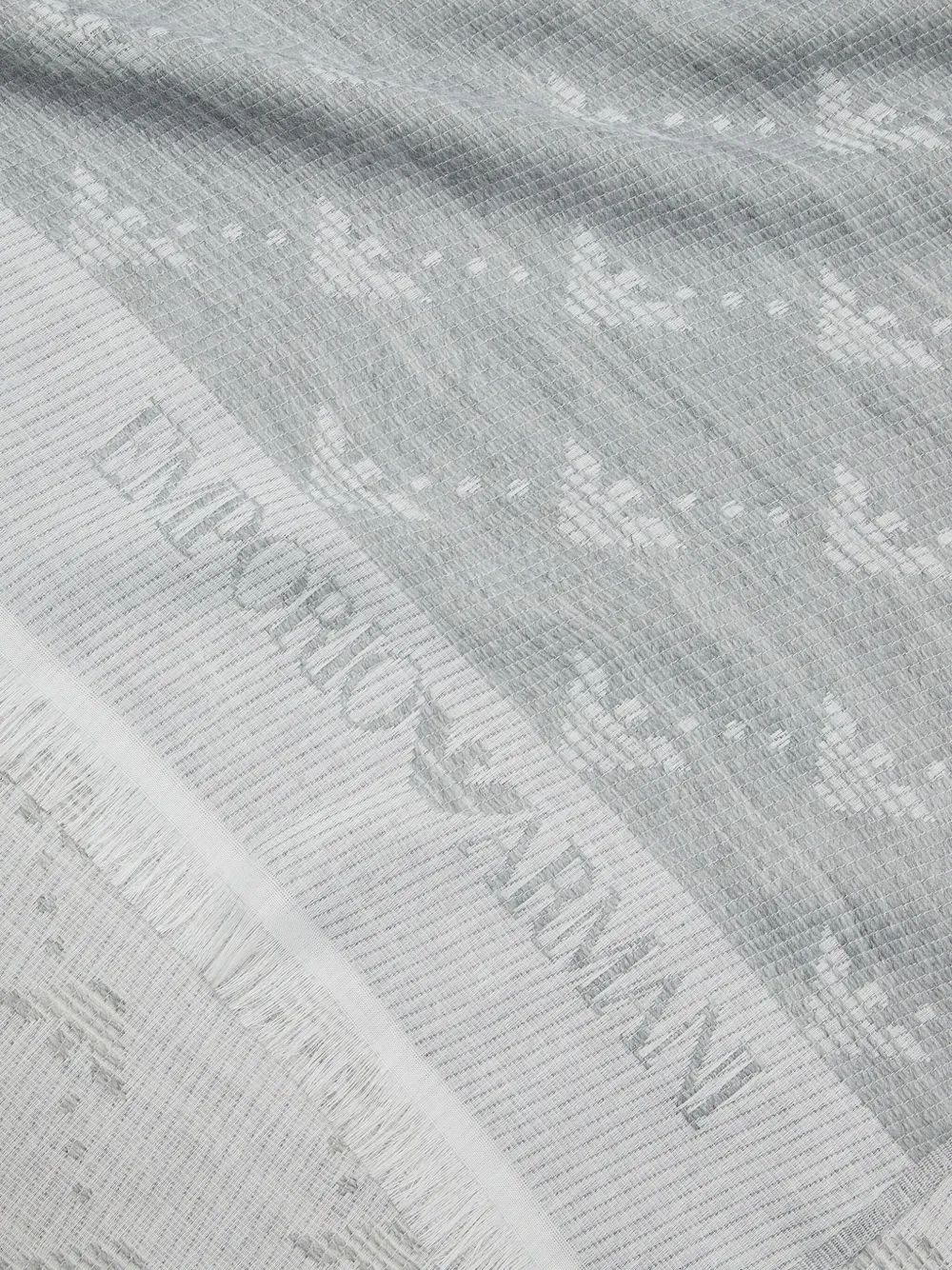 Emporio Armani logo-pattern fringed scarf Grijs