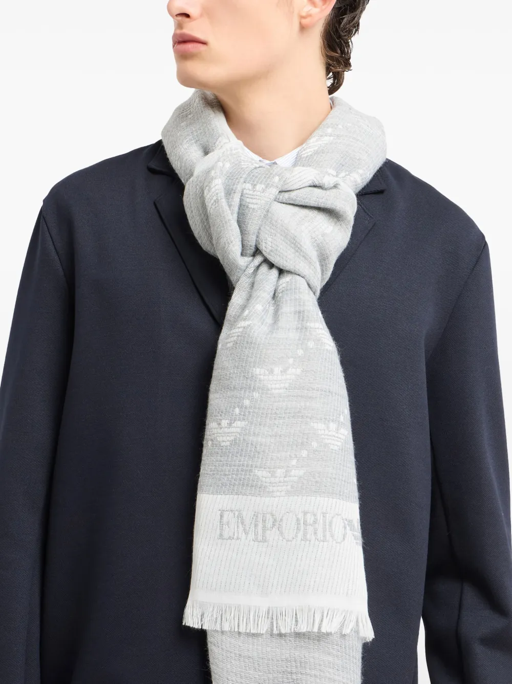 Emporio Armani Sjaal met franje en logopatroon - Grijs