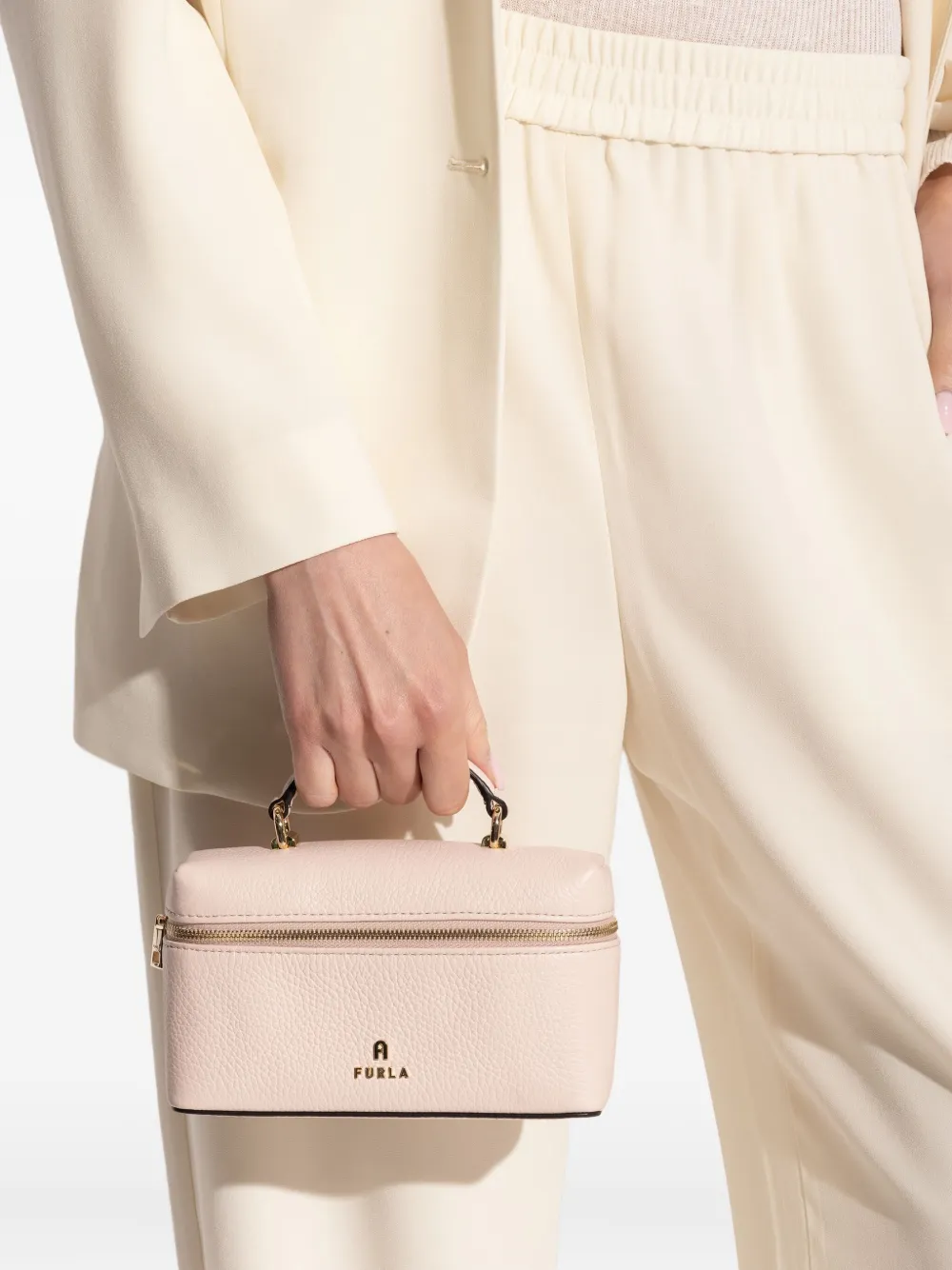 Furla Tas met rits en handvat Roze