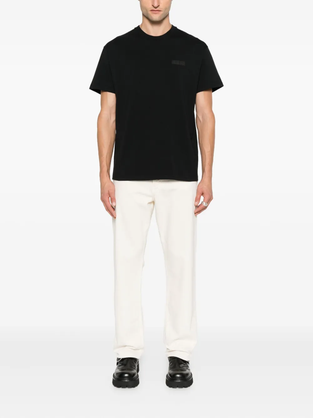 Givenchy logo-patch cotton T-shirt Zwart