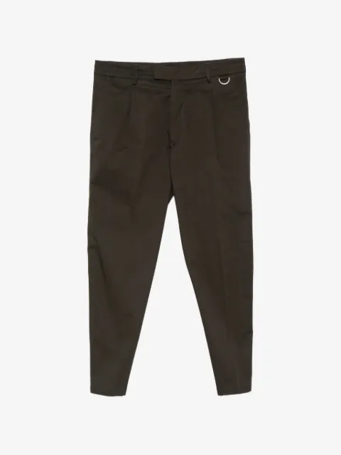 Low Brand pantalon plissé à détail de boucle en D