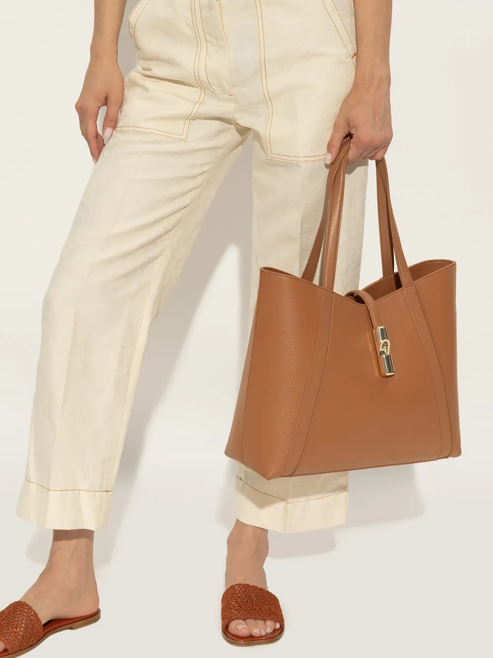Furla Goccia shopper met leren vlakken en gesp Bruin