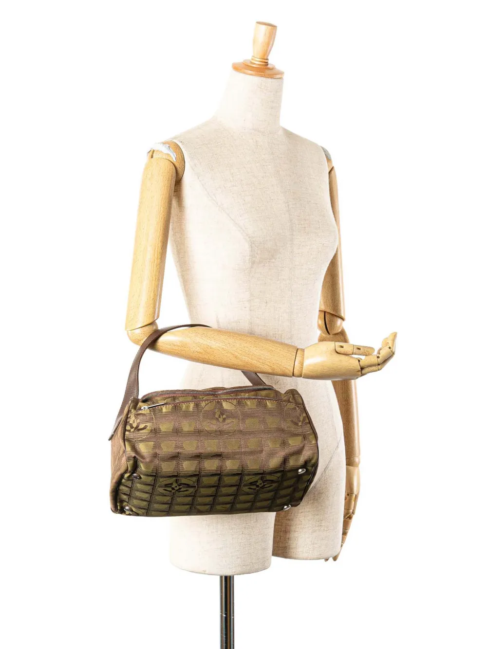CHANEL Pre-Owned 2002-2003 New Travel Line Nylon vanity bag | Pre-Owned | Image 2