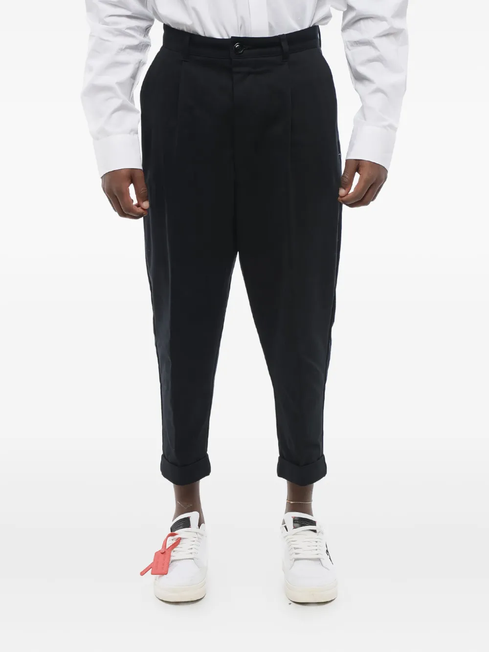 AMI Paris pleated tapered trousers Zwart
