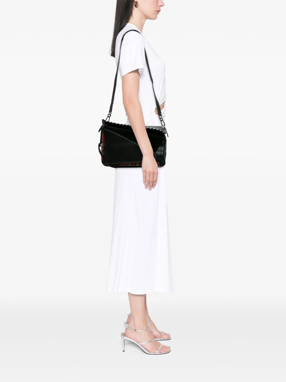 Loewe Pre-Owned 2017 XL Leather and Wool Tartan Puzzle crossbody bag | Pre-Owned | Image 2