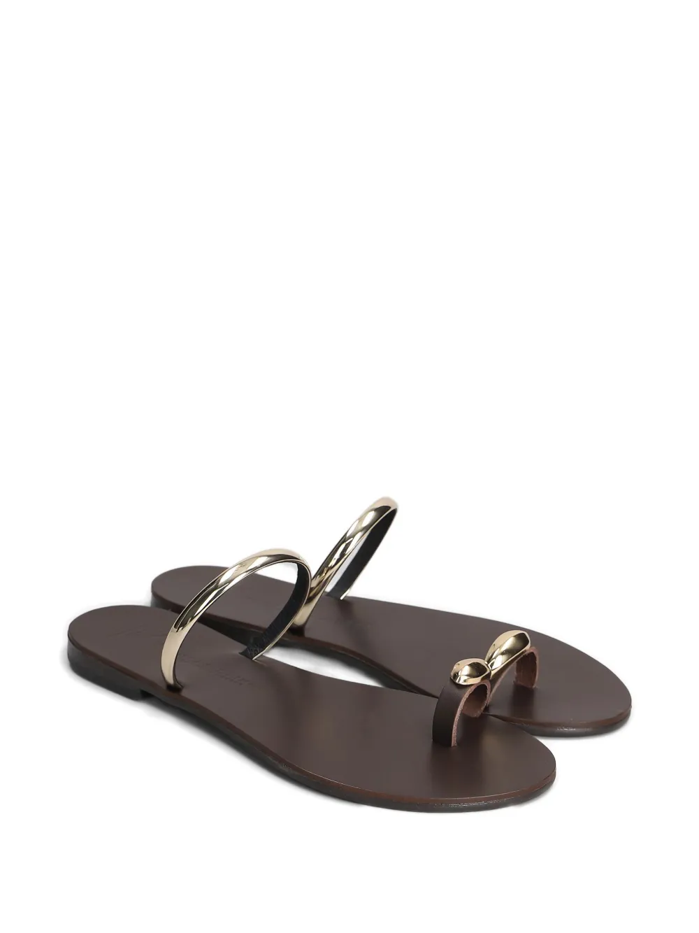 Nicolas Lainas Sandalen met teenring Bruin