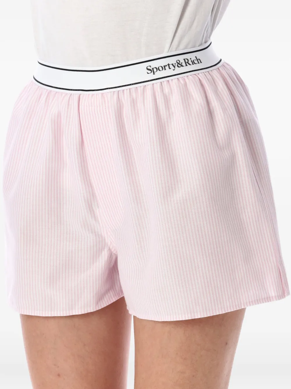 Sporty & Rich Serif Logo Oxford Boxer gestreepte shorts Roze