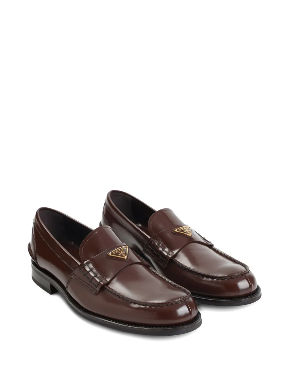 Prada Loafers met logoplakkaat Bruin
