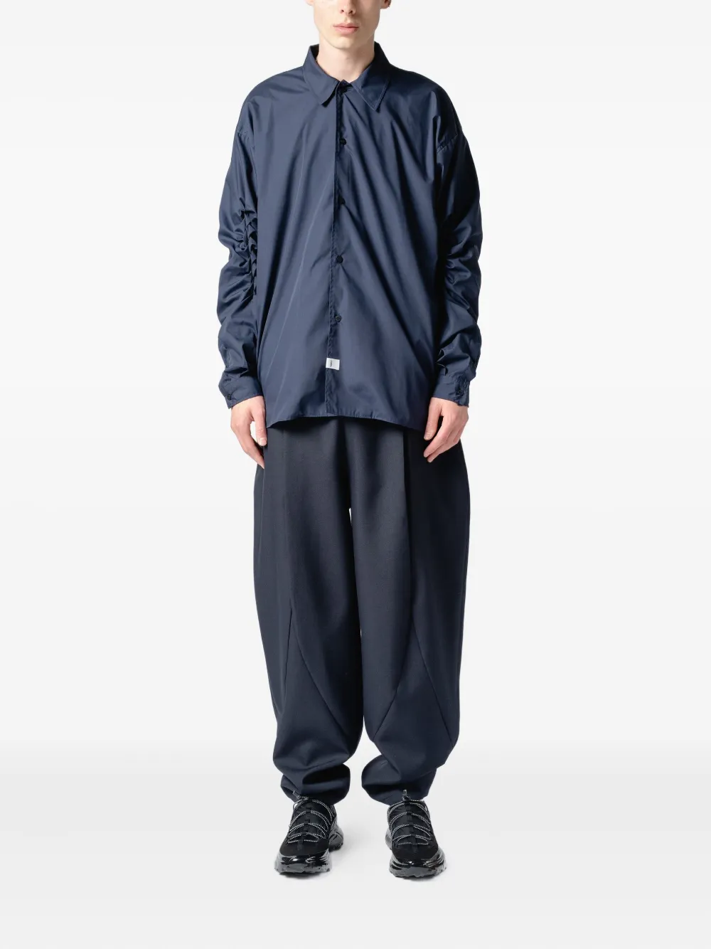 Yoshiokubo gathered-sleeve shirt | Women | Image 2