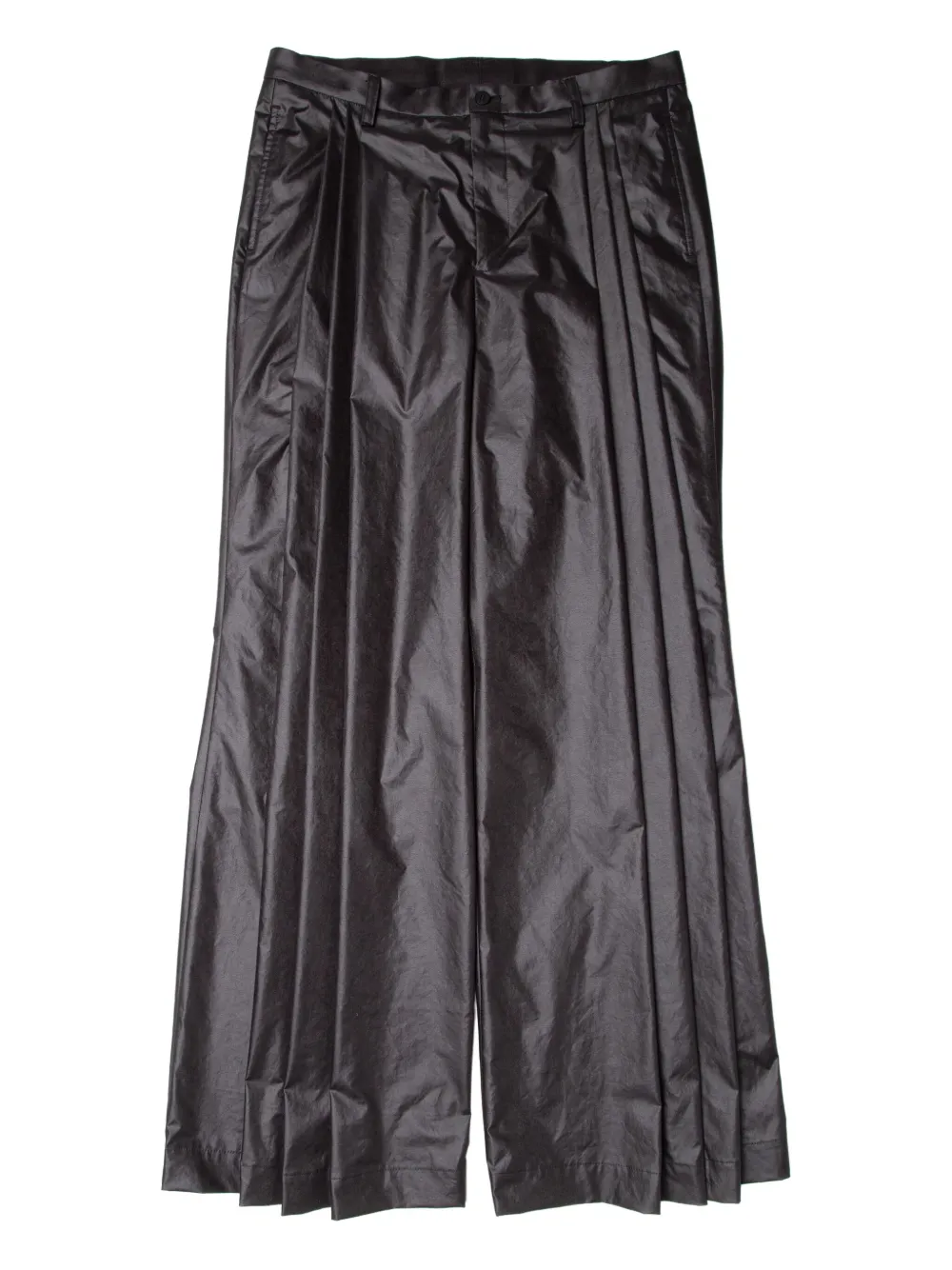 pleated trousers