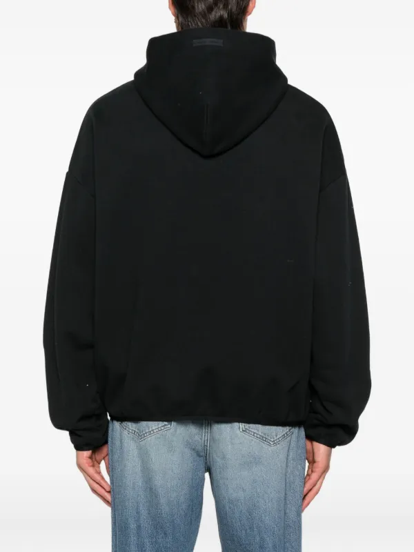 【FEAR OF GOD】 ロゴプレート パーカー FEAR OF GOD ESSENTIALS ロゴプレート パーカー | ブラック