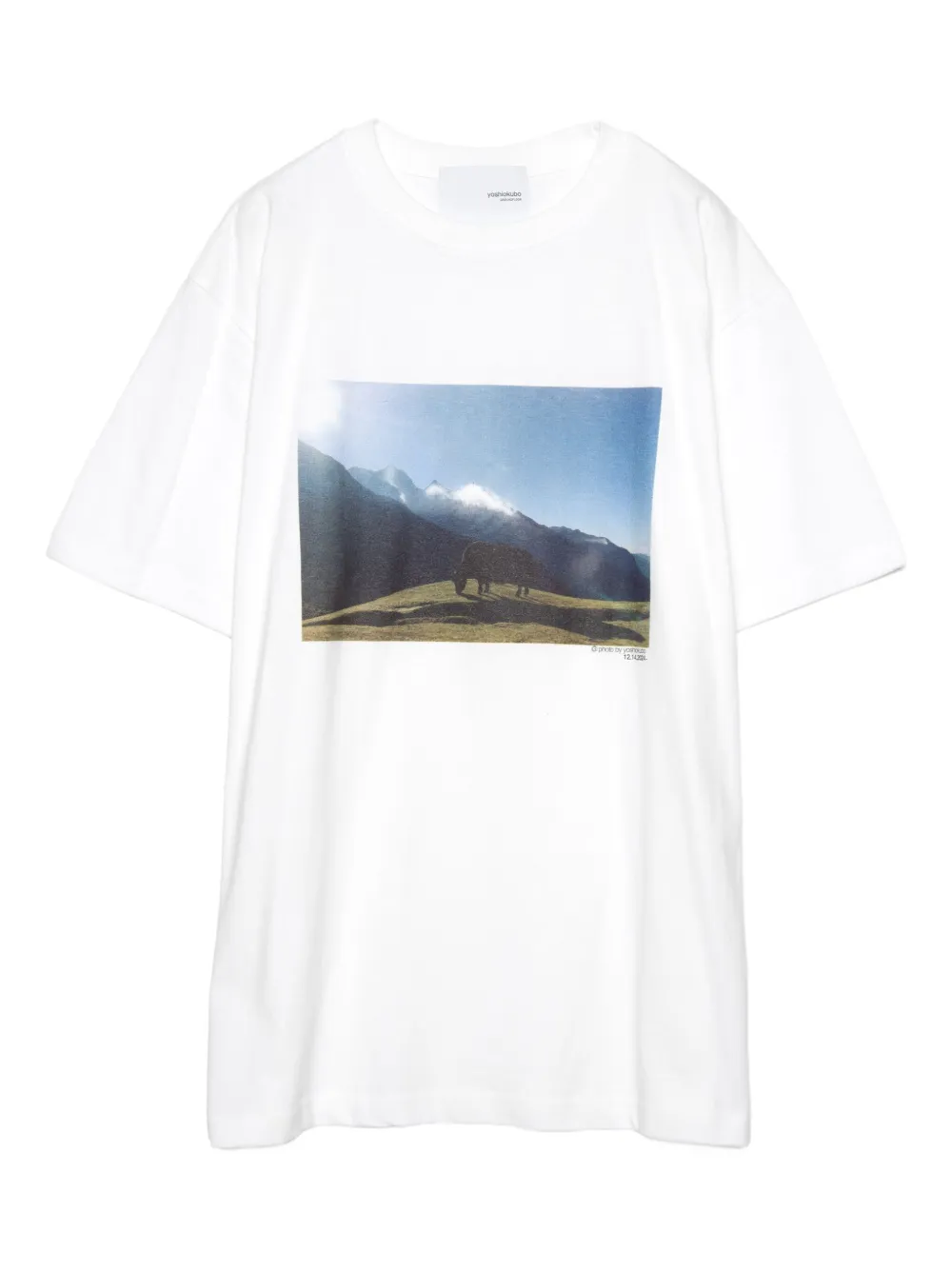 Yoshiokubo landscape-print T-shirt | White | Image 1