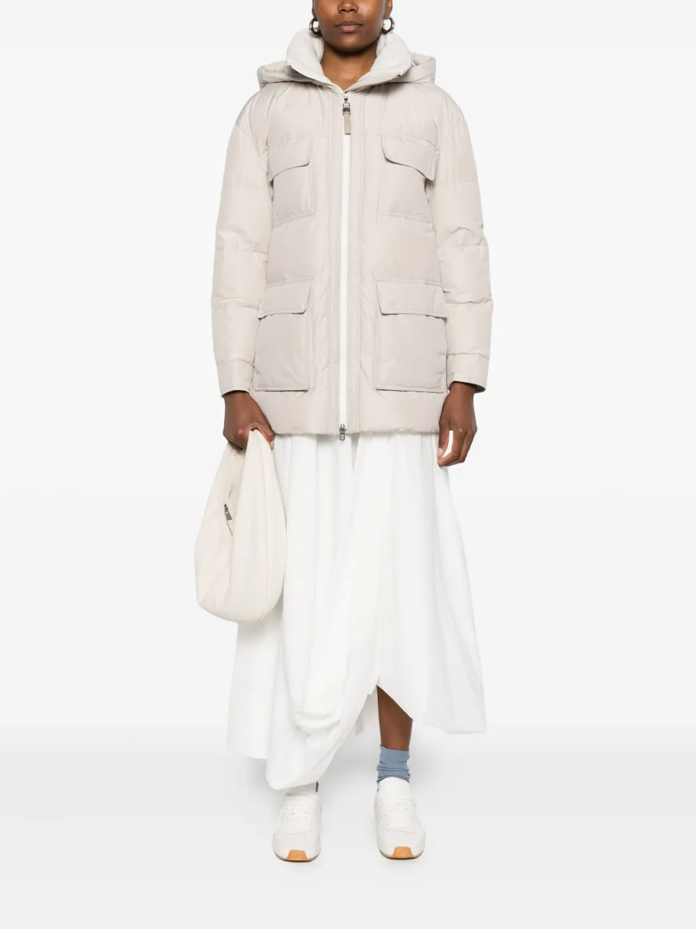 Brunello Cucinelli Donsjas met klepzak en capuchon Beige