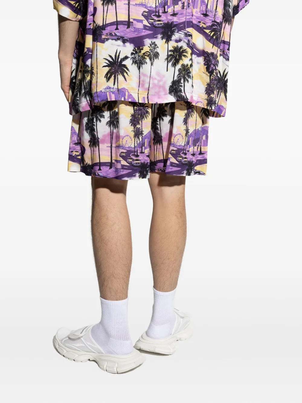 Balenciaga Shorts met print Paars