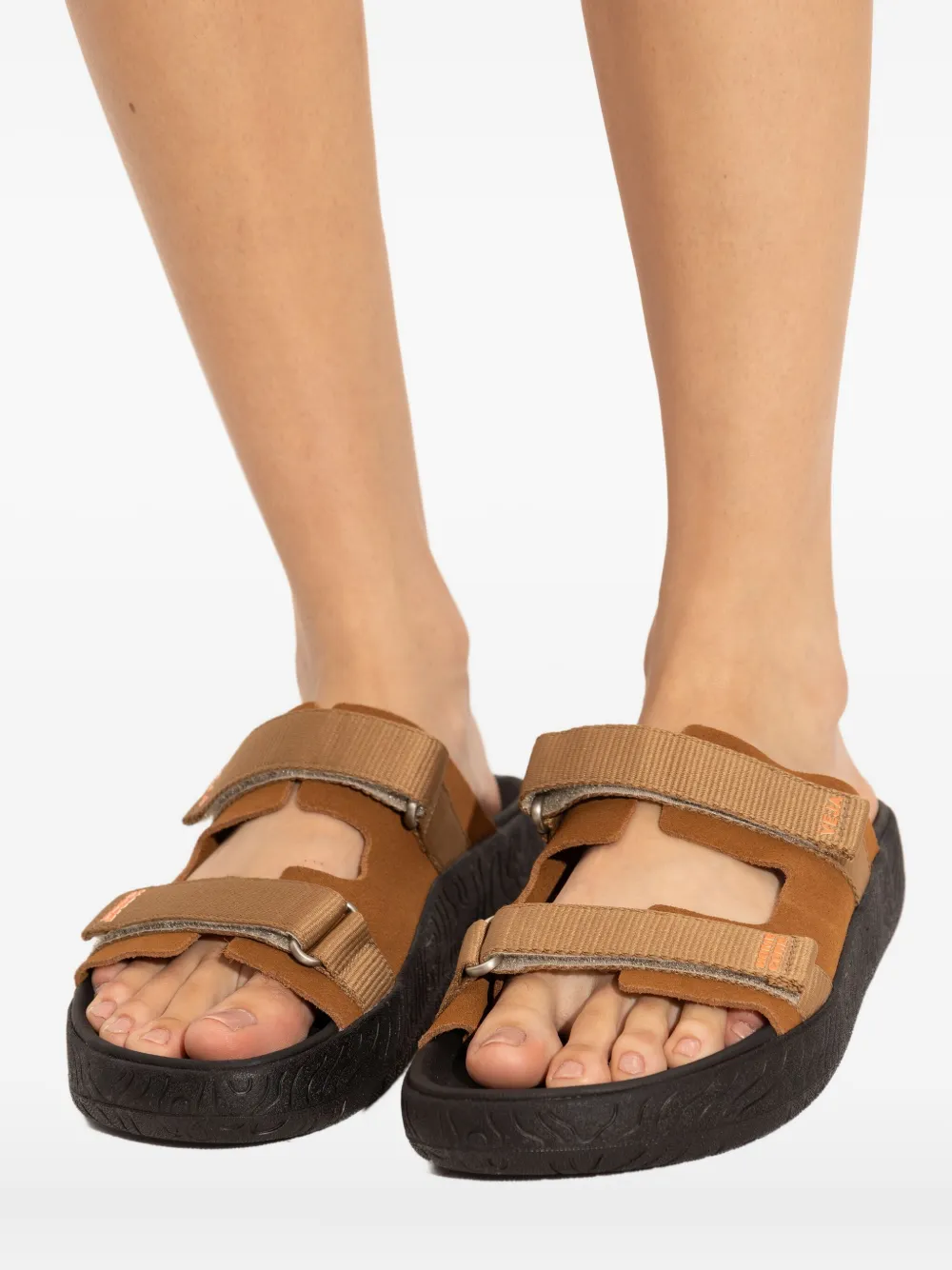 VEJA x Homecore logo-embellished slides Brown