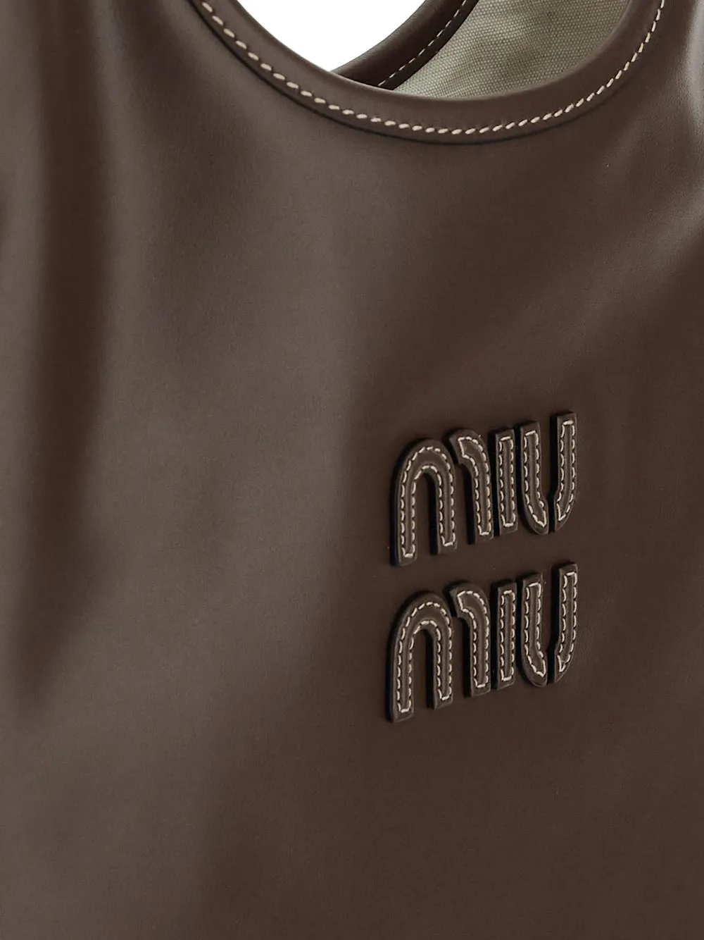 Miu Gewelfde shopper met logopatch F0002 BROWN
