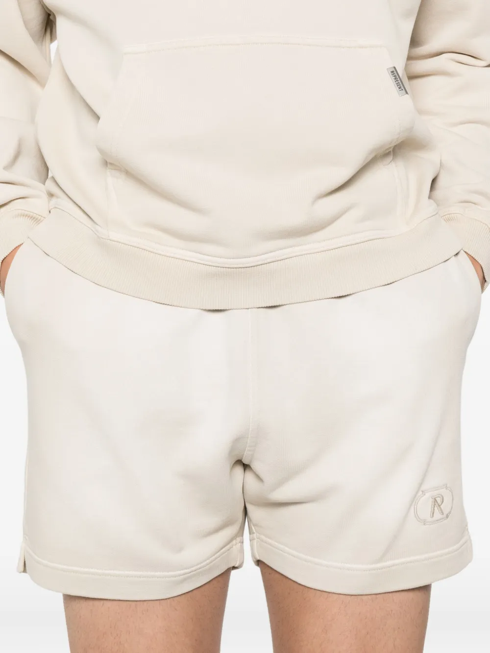 Represent Grand Vintage shorts met elastische tailleband en logo Beige