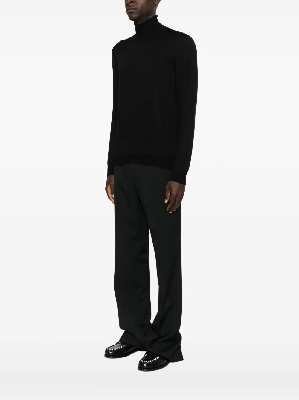 Giuuno Roll-neck Sweater In Black