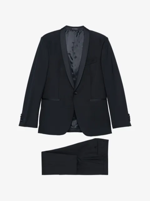 Carlo Pignatelli traje con botones y solapa de esmoquin