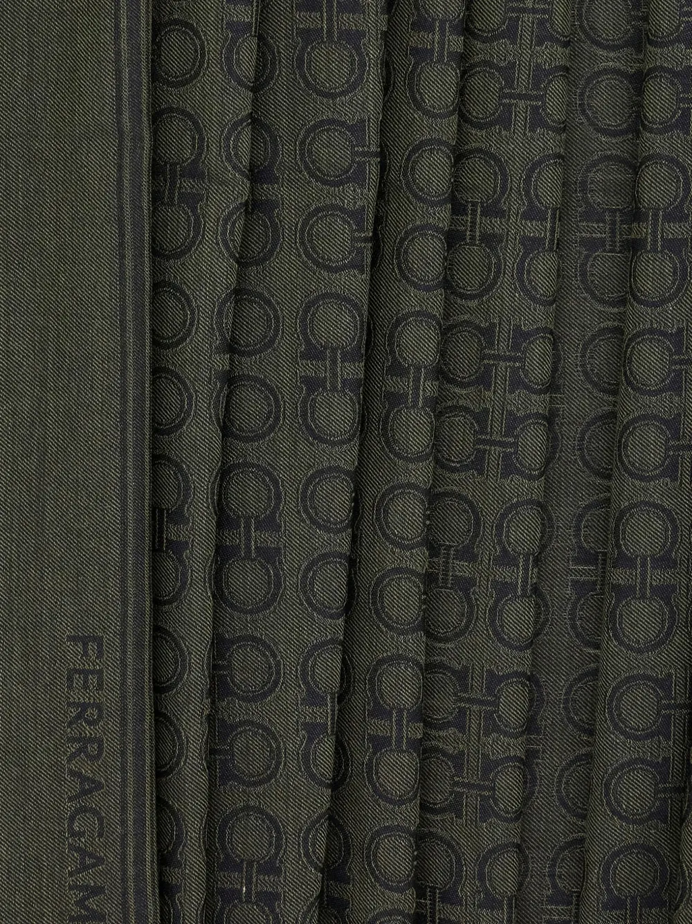 Ferragamo Gancini-motif fringed scarf | Image 2