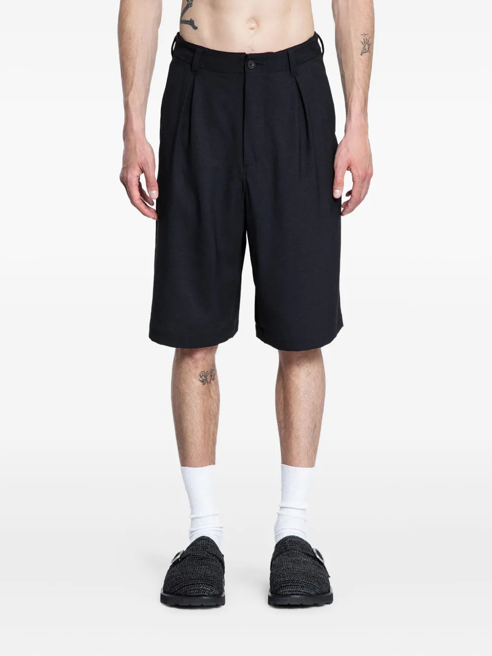 KUON pleated twill shorts | Black | Image 1