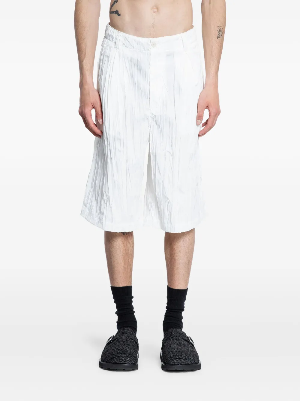 KUON pleated three-quarter shorts | White | Image 1