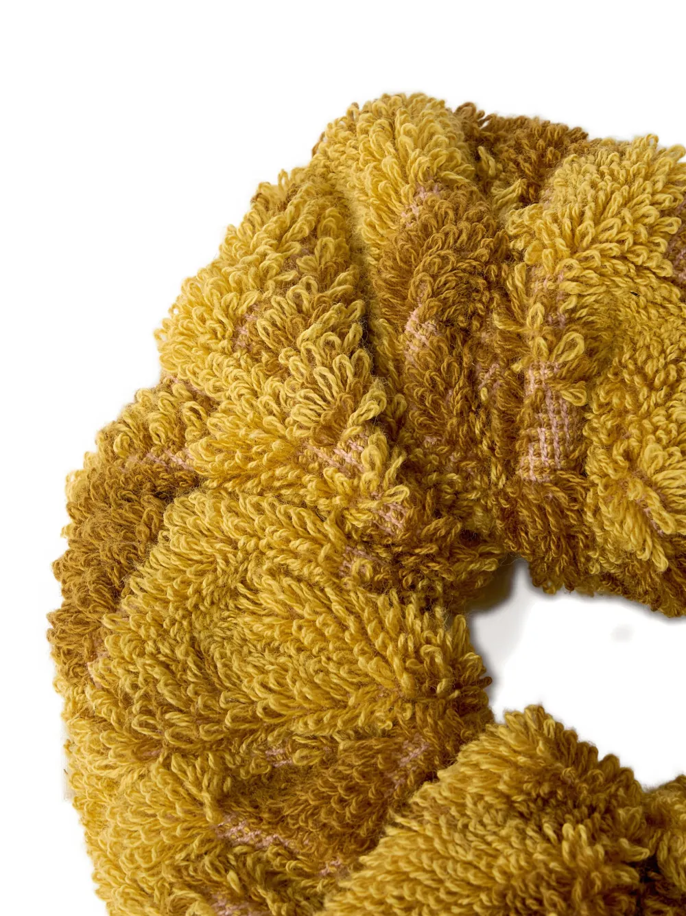 Chloé logo-engraved scrunchie Geel