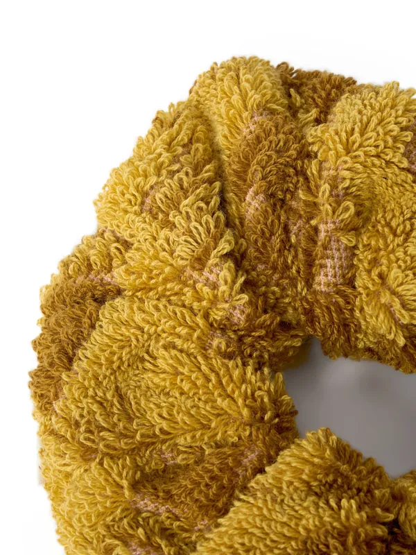 Chloé logo-engraved Scrunchie | Yellow | FARFETCH BN display picture 1